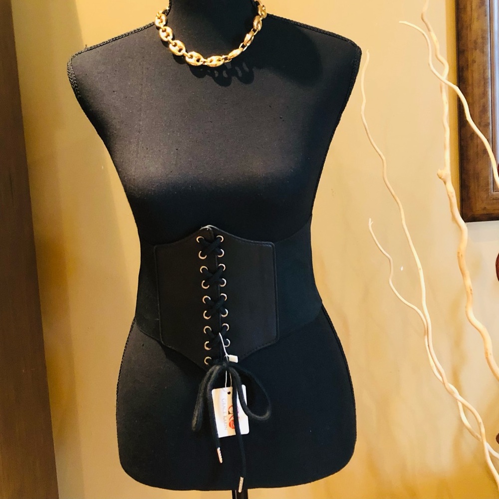 BLACK TIE LACED CORSET